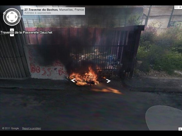 கூகுளின் ஸ்டிரிட் வியூவில் காமெடி..