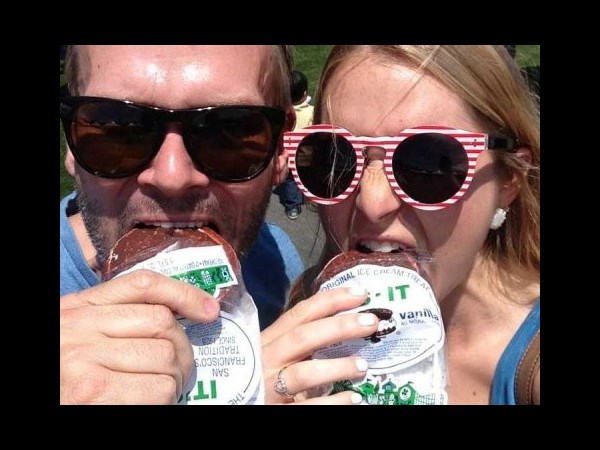 பேஸ்புக் ஊழியர்களுக்கு மிகப்பெரும் பார்ட்டி கொடுத்த மார்க்