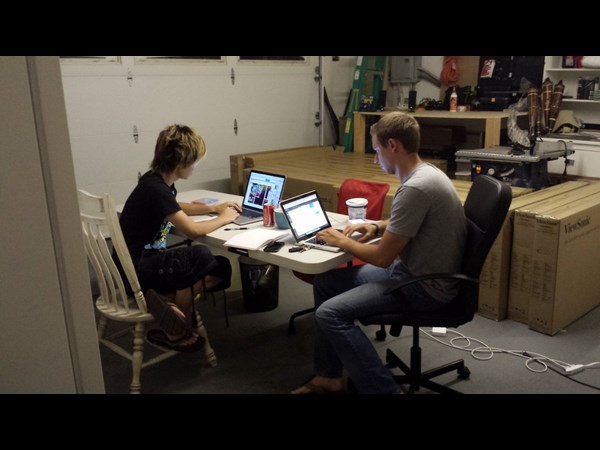 ஆபிஸே வீடு! வீடே ஆபிஸ்!