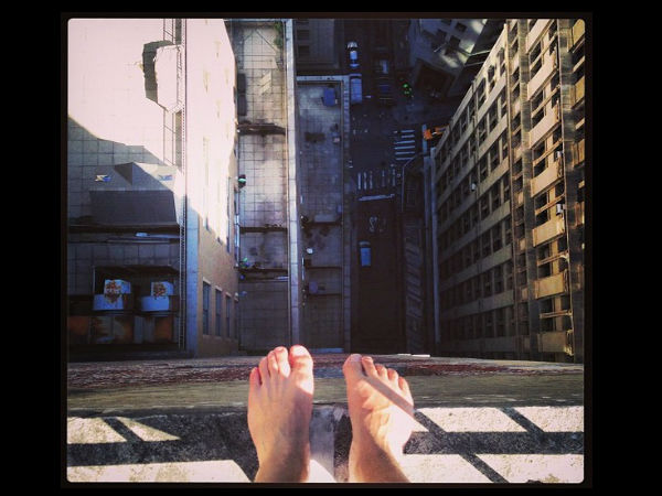 மை காட் இவ்வளவு உயரத்துல போட்டோவா