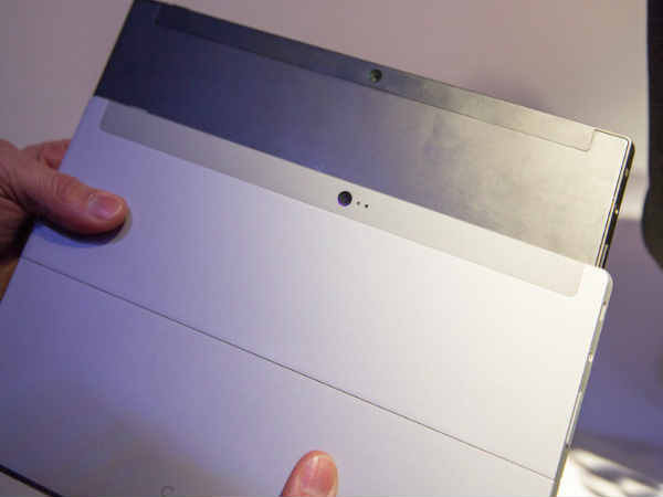 ஐ பேடுக்கு போட்டியாக மைக்ரோசாப்ட் டேப்லட்