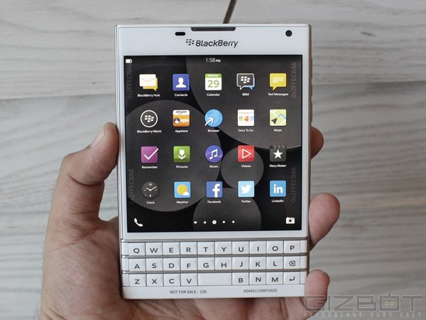 Blackberry Passport 