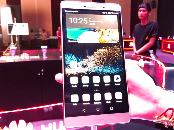 ஹூவாய் பி8 மேக்ஸ்