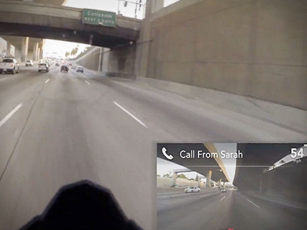 கைகளை பயன் படுத்தாமல் :