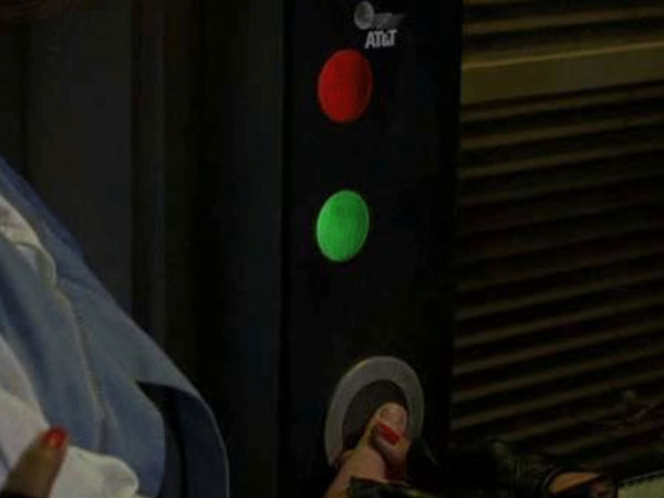 டோர் வித் ஃபிங்கர் பிரிண்ட் ரிகக்னிஷன் :