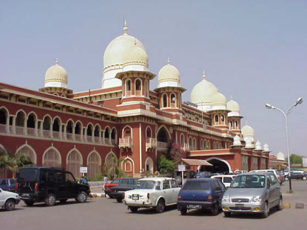 நகரங்களில் :