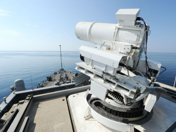 லேசர் தாக்குதல் :