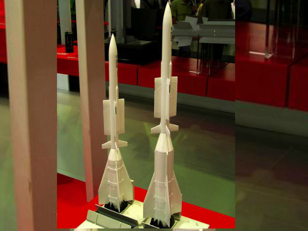 03 ஏஸ்டர் 15 / 30