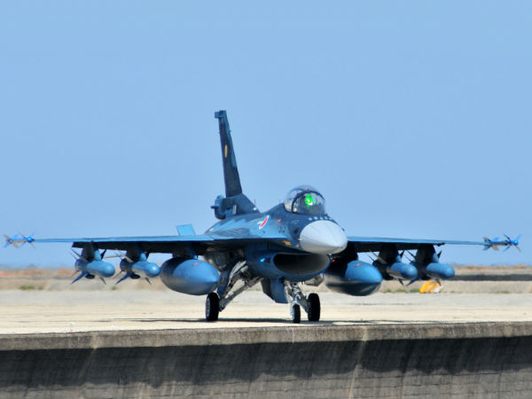 மிட்சுபிஷி எஃப்-2