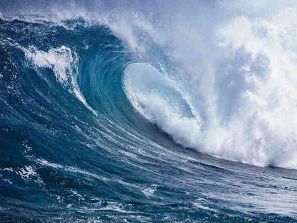 சுனாமி பேரலைகள் :