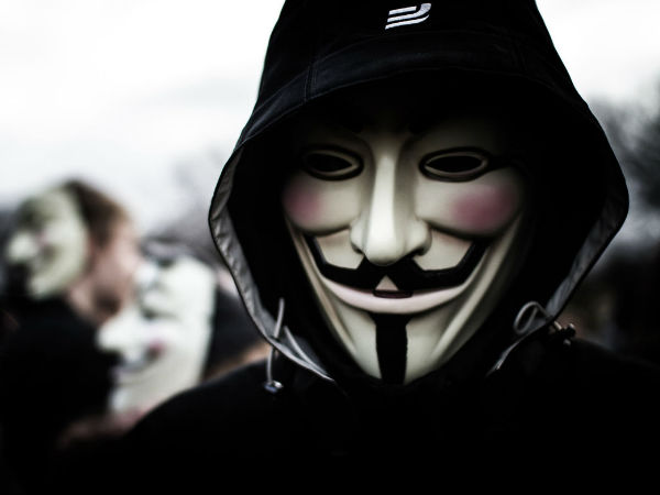 அனானமஸ் 