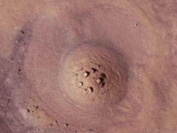 01. அடுக்கப்பட்ட கற் குவியல் :