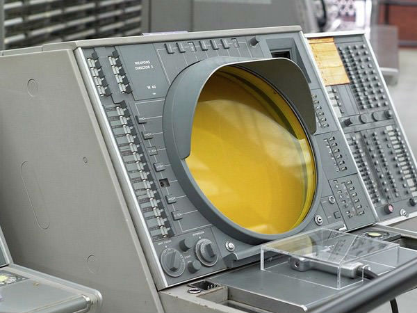 ரியல்-டைம் கிராஃபிக்ஸ் டிஸ்ப்ளே கம்ப்யூட்டர்