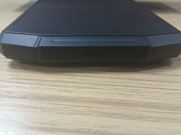 10,000 எம்ஏஎச் பேட்டரி கொண்ட ஆண்ட்ராய்டு போன்.!!