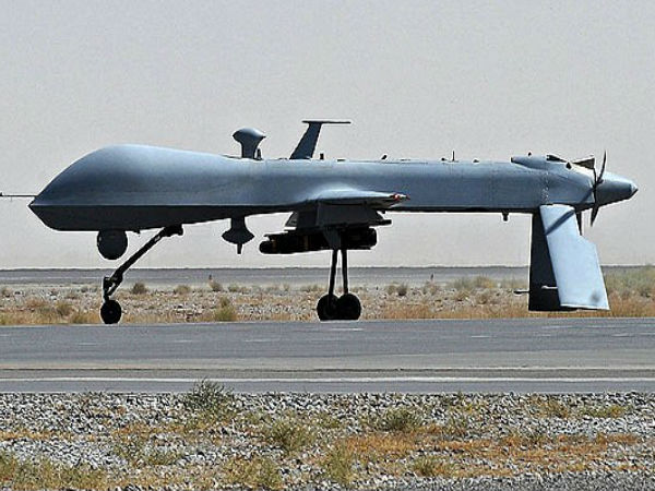 ட்ரோன்கள் - விமான தாங்கிகள் :