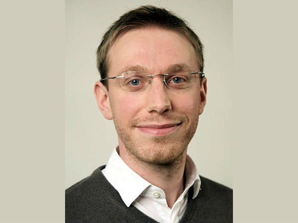 11. டேனியல் டாம்மெட் :