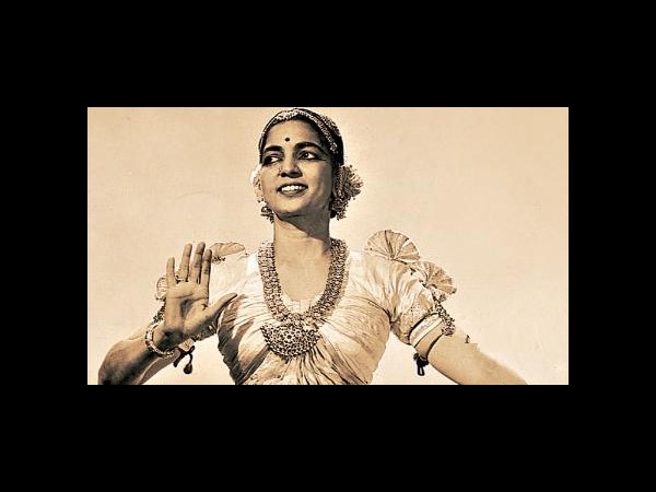 கற்றுதேர்ந்தார் :