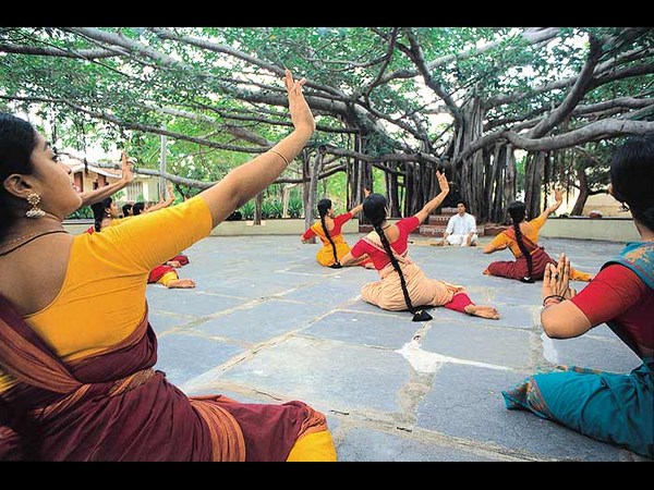 மரணமும் புகழும் :