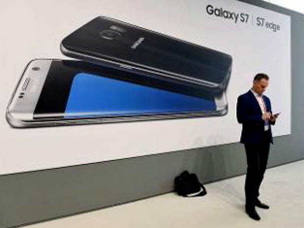 விளம்பரத்திற்கு ரூ.100 கோடி : ஆப்பிளை வீழ்த்த சாம்சங் திட்டம்.!!