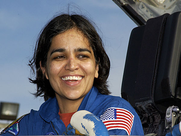 பிரபஞ்சத்தில் இருந்து வந்தவள் :