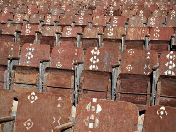 இடம் பெறவில்லை :