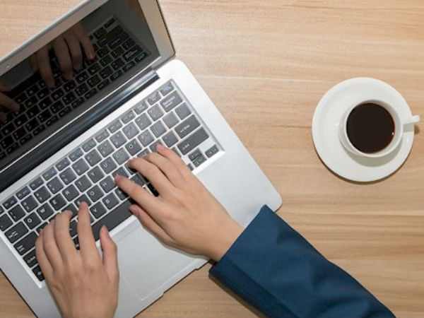 பார்க்காமலேயே டைப்: