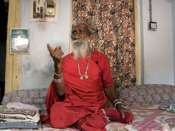 மிரட்டல் மனிதர் 02 :