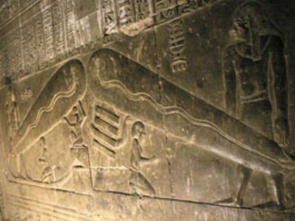 சக்தியூட்ட்படும் விளக்கின் மாதிரி :