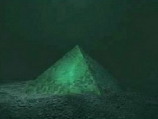 பிரமிட்கள் :