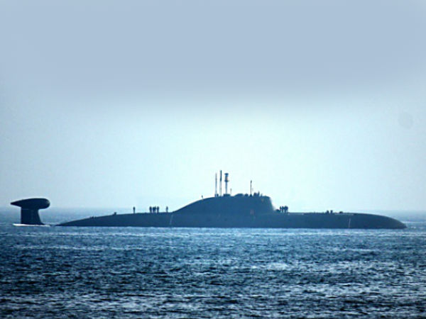 முதன்மை ஆயுதங்கள் :