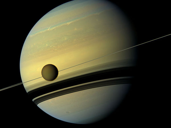 டைட்டன் :