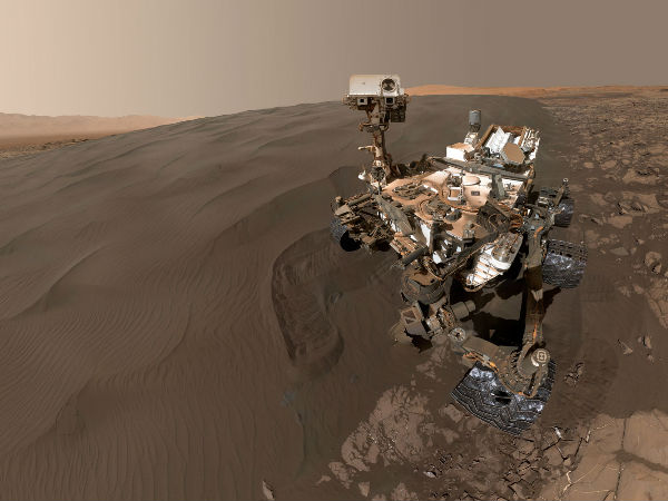 தனக்கு தானே 'ஹேப்பி பர்த் டே' பாடிக்கொள்ளும்  க்யூரியாசிட்டி ரோவர்..!