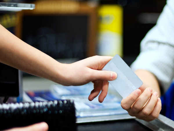 குறிப்பாக விசா :