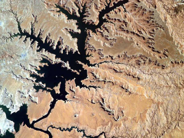 பவல் ஏரி :