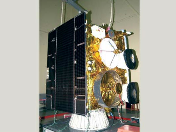 விண்ணில் செலுத்த :