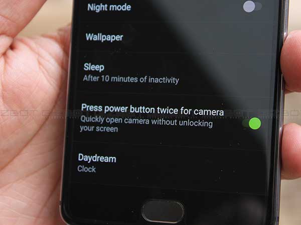 கேமிராவை ஓப்பன் செய்ய டபுள் டேப் பட்டன்