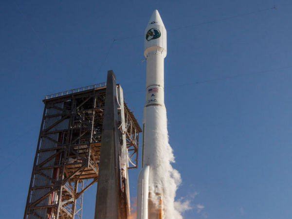 ராக்கெட்டில் ஏறி உளவு பார்க்க கிளம்பிய 'ஒரு சிறிய டிராகன்'..!