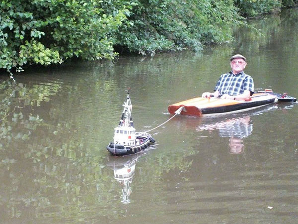 'டக்கர்' தாத்தா : அறிவுக்கும் திறமைக்கும் சம்பந்தமே கிடையாது..!