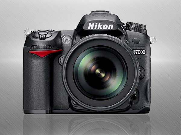 Nikon D7000 Digital SLR Camera with 18-140mm VR Lens