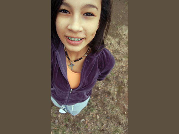 போஸ் எண் 7: மேலே இருந்து செல்பி எடுத்து பாருங்களேன்