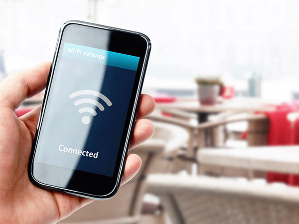 பாதுகாப்பான இணையதளங்கள் மற்றும் செயலியை மட்டும் பயன்படுத்துங்கள்