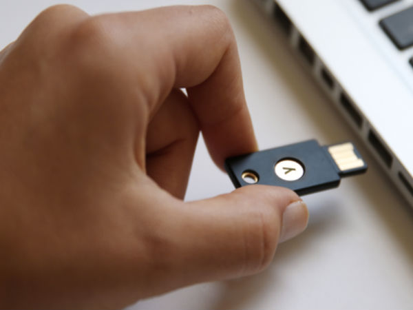 டூ ஸ்டெப் அத்தெண்டிகேஷன்: