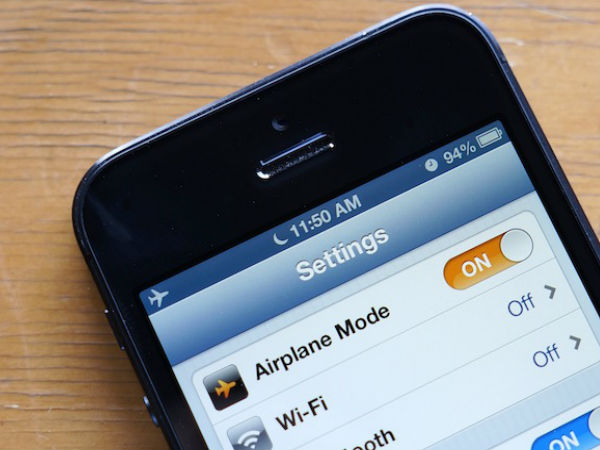 ஏர்-பிளேன் முறையை ஆன் செய்யுங்கள்: