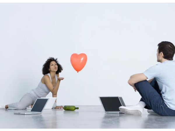 தகவல்களை திருடுதல்: