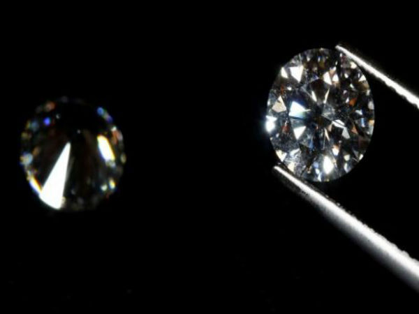 ஒளிதனை வெளிக்காட்ட: