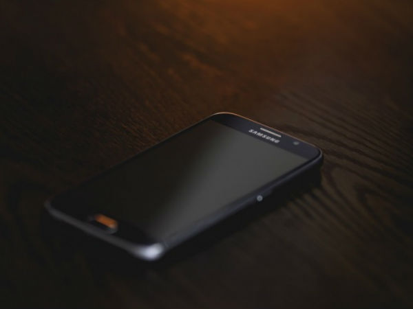 ஸ்மார்ட்போன் ரிமோட் கண்ட்ரோல்