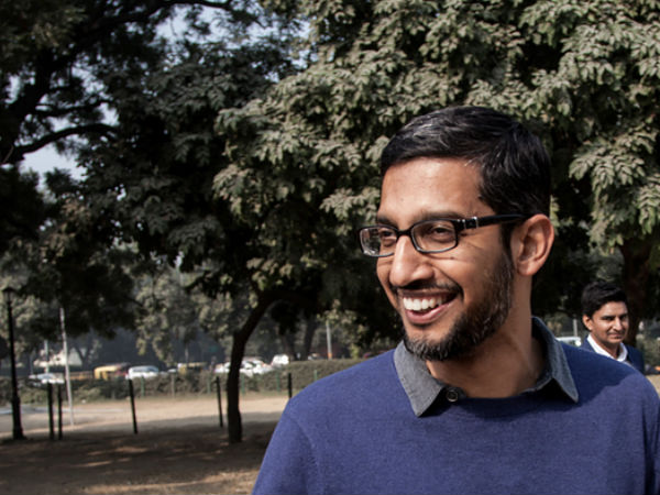 மேசை மேல் ஏறச்சொல்லி