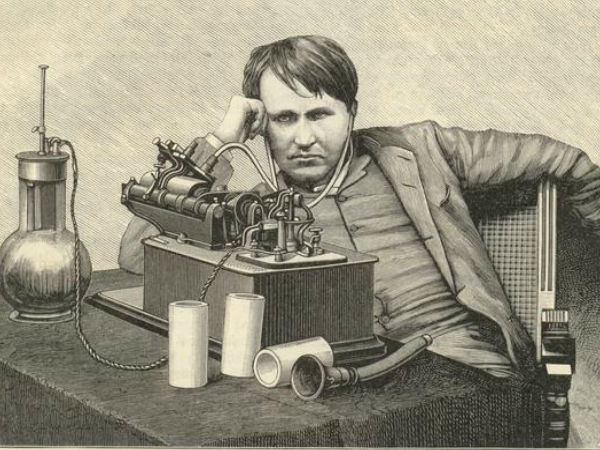 யோசனை மீது அவர் அதிகம் அக்கறை காட்டினார்