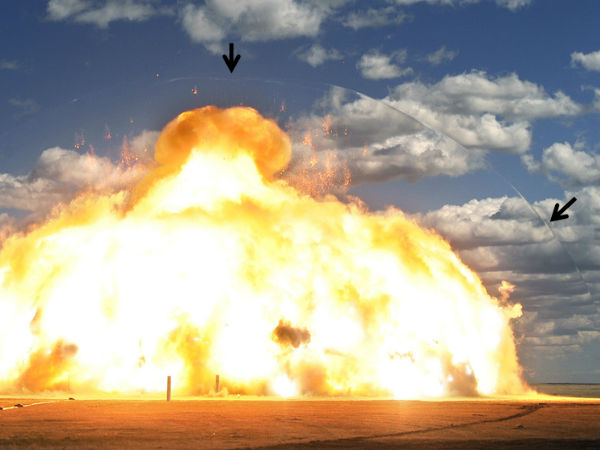 பிளாஸ்ட் வேவ்ஸ் எனப்படும் வெடிப்பு அலைகள்