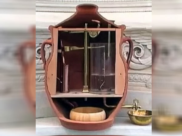 வெண்டிங் மெஷின் (கி.மு. 100)